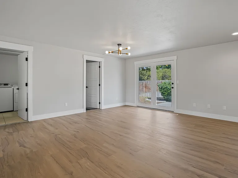 2692 W Gemstone Dr — Photo 7