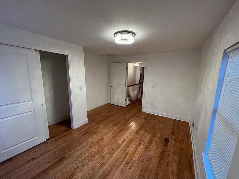 220 Lakeview Ave — Photo 10