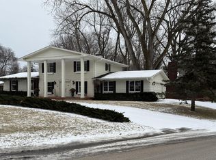 7301 Shannon Dr, Edina, MN 55439