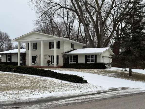 7301 Shannon Dr, Edina, MN 55439