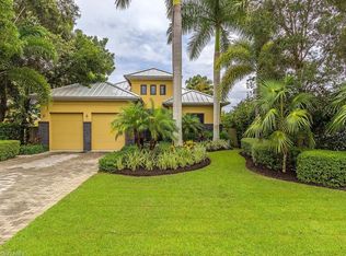 1055 28th Ave N, Naples, FL 34103