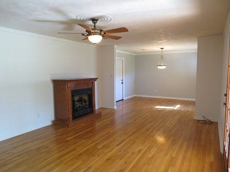 Living Room w/ Beuatiful Hardwood Floors