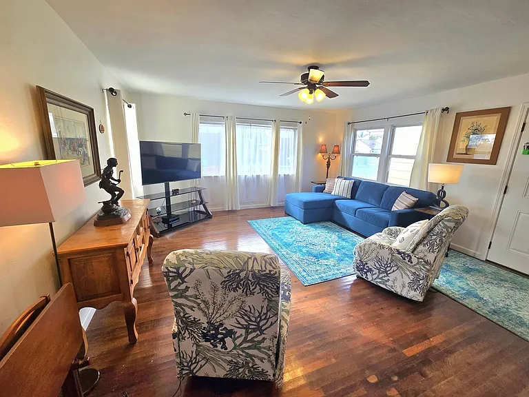 458 Citrus Ave — Photo 5