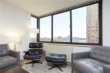 Rented by (Legacy) Elegran