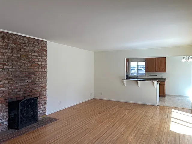 4 bed, 1245 sqft, $4,500 — Photo 2