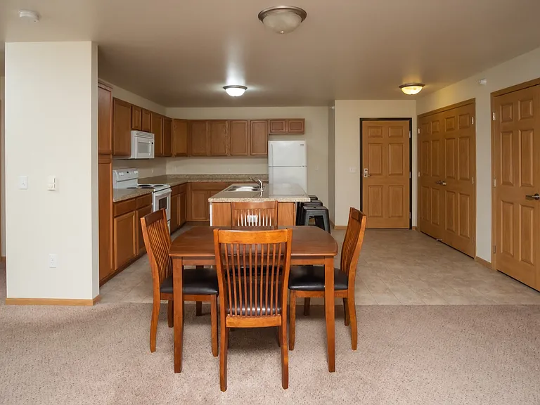 Stanley Apartments — Photo 18