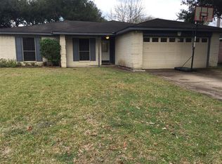 16819 Ribbonridge Dr, Sugar Land, TX 77498