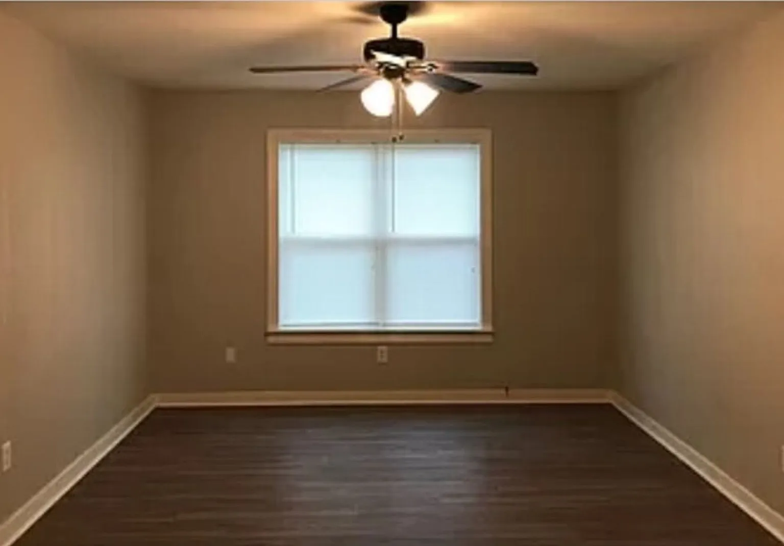 210 Reinhardt Ave — Photo 1