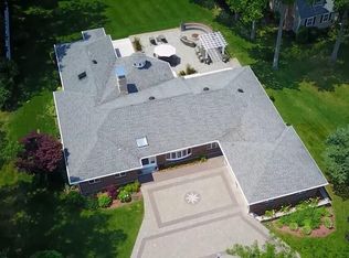 18 Treetops Ln, Danvers, MA 01923