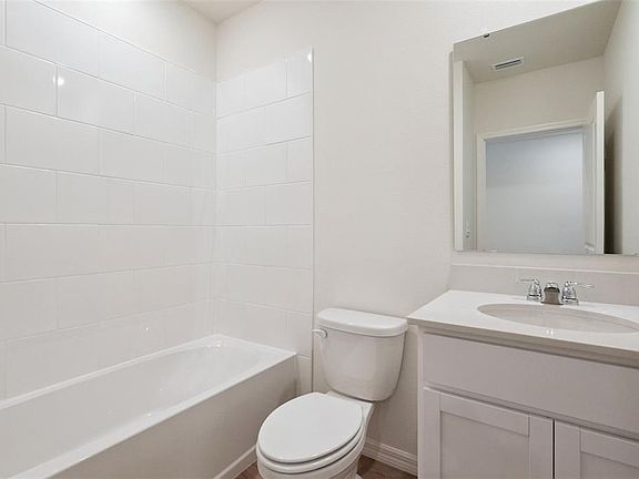 5th image of 847 SEAGROVE TRAIL