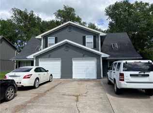 411 413 Spring, Liberty, MO 64068