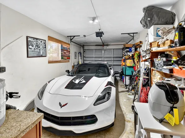 710 SW 27th Way, Boynton Beach, FL 33435