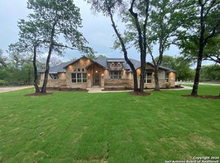 137 Crescent Rdg, Adkins, TX 78101