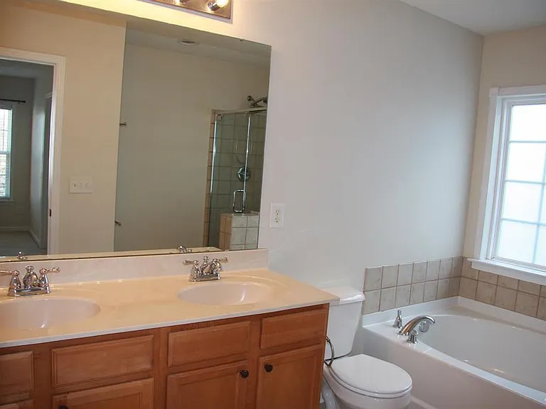 222 Northlands Dr — Photo 21