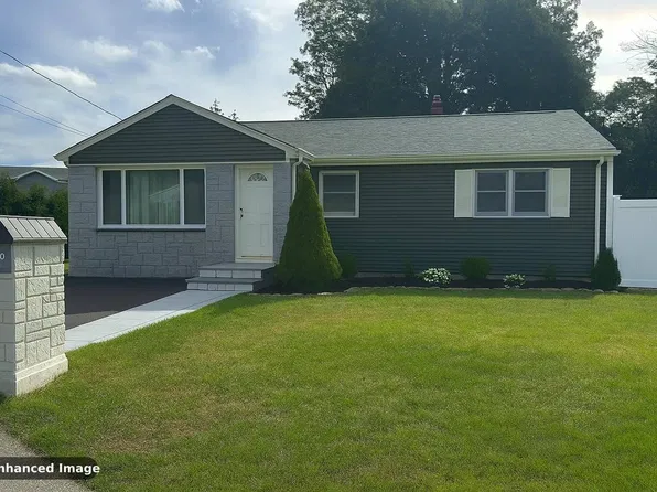 10 Doran Dr, Pawtucket, RI 02861
