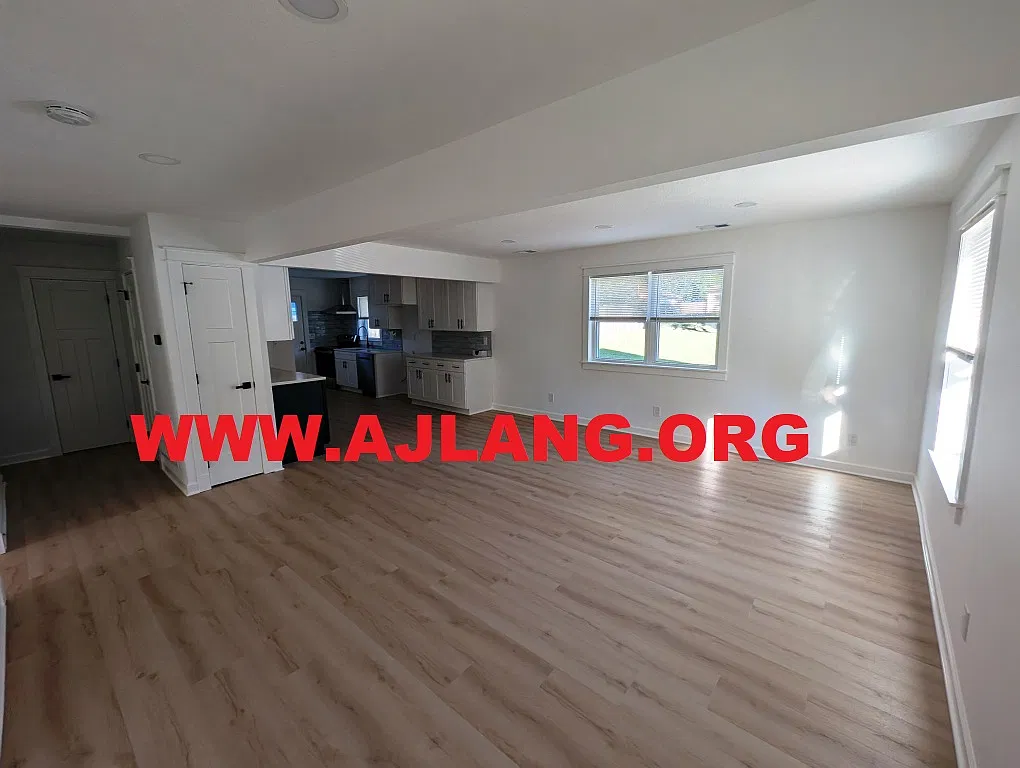 3 bed, 1020 sqft, $1,625 — Photo 2