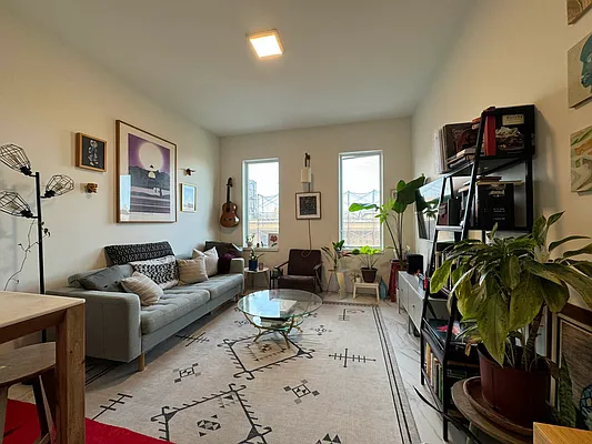 Rented by Rumah Realty Inc | media 1