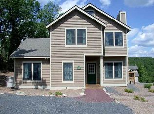 433 Mountain Laurel Dr, Tannersville, PA 18372