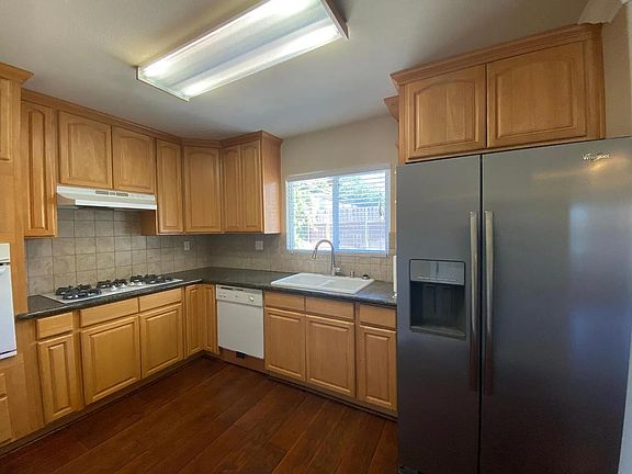 5th image of 6010 Gay Way