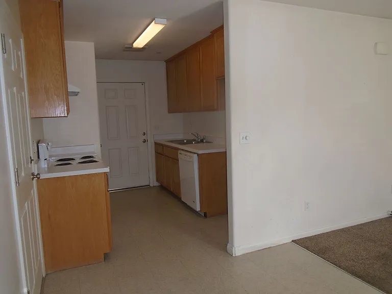 616 W Day Ave #A-B — Photo 1