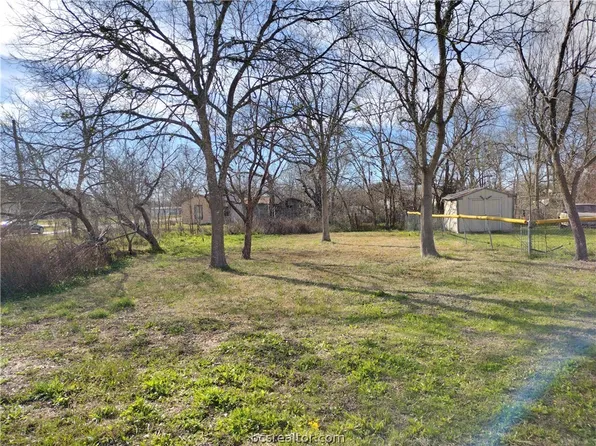 Levy St, Navasota, TX 77868
