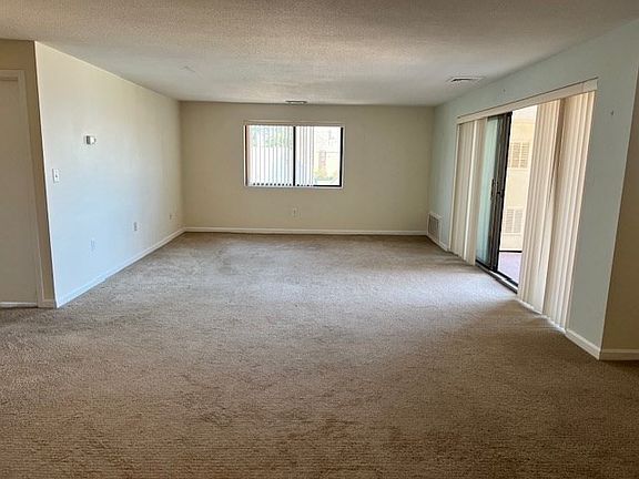 5th image of 295 Lynn Shore Dr APT 507