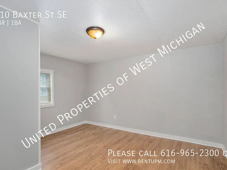 710 Baxter St SE — Photo 4