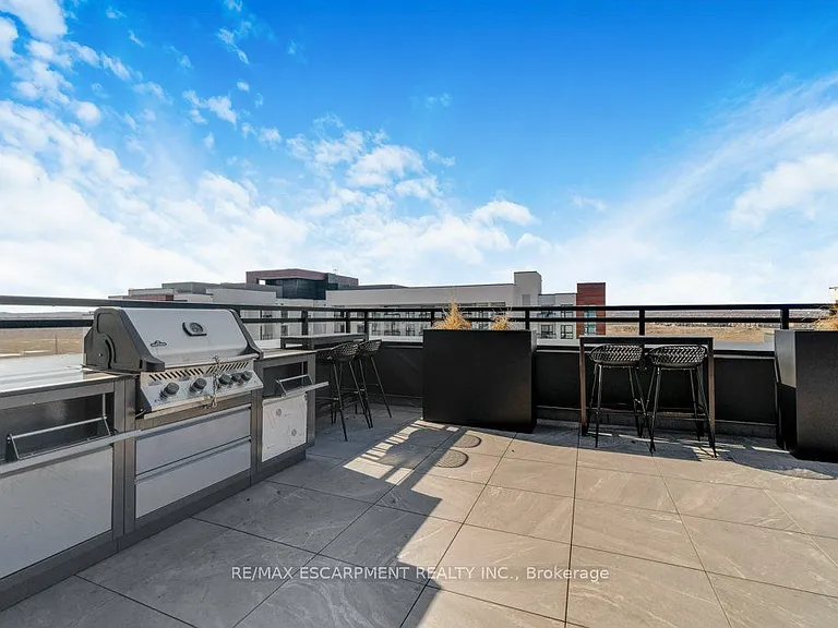 480 Gordon Krantz Ave #303 — Photo 36