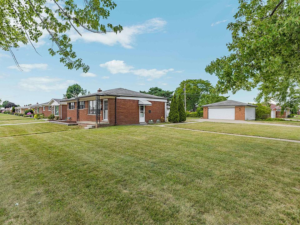 8587 Christine St, photo 3