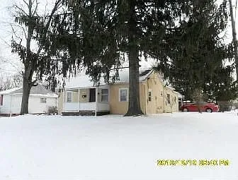 1891 Ferris Rd photo 1