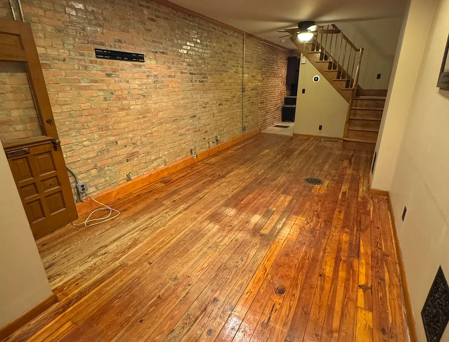 3 bed, 1128 sqft, $2,600 — Photo 4
