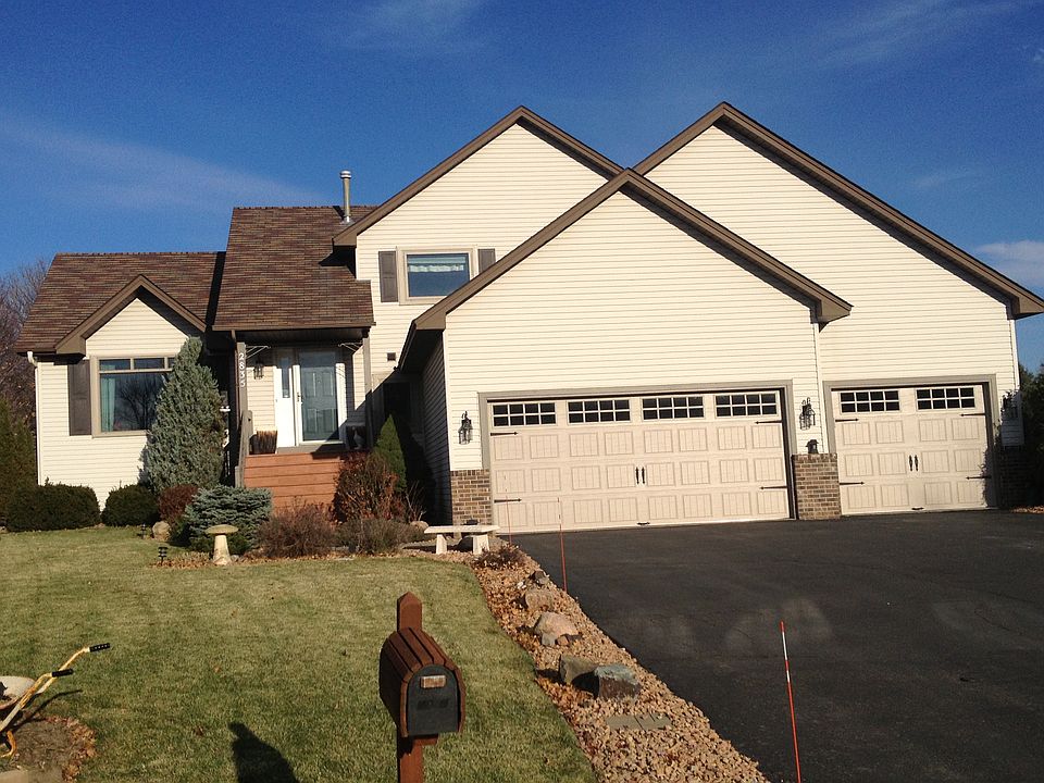 2nd image of 2835 Carver Park Cir
