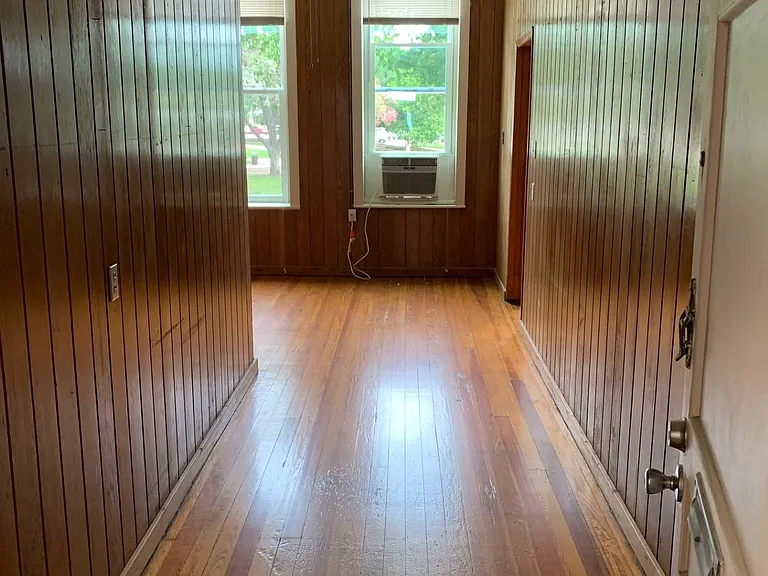 140 1/2 E San Antonio St #1 — Photo 6