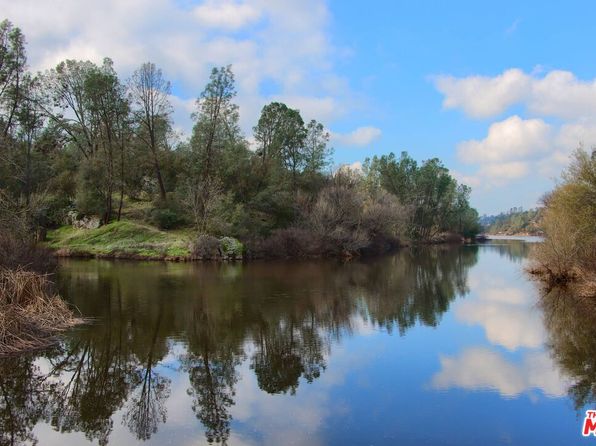2 Blackhawk Dr, Coarsegold, CA 93614