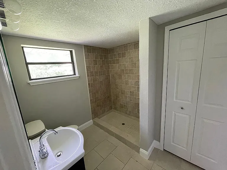5761 Lake Lucina Dr S — Photo 26