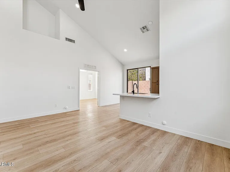 9934 E Empress Ave — Photo 4