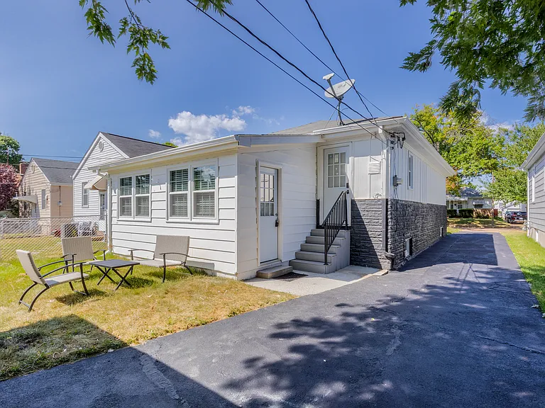 6042 Hancock Ave — Photo 33