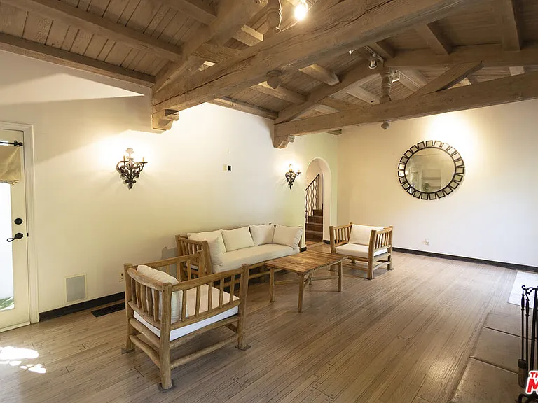 1407 N Beverly Dr — Photo 10