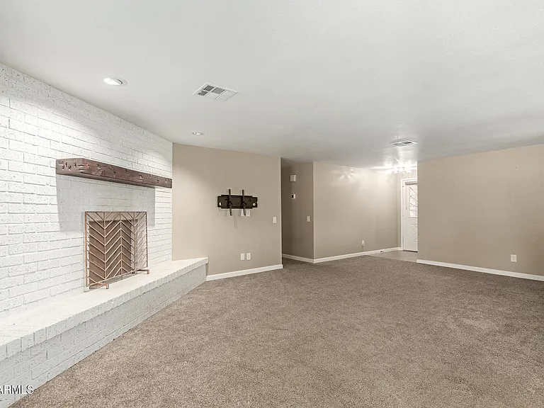 1512 W Mariposa Dr — Photo 6