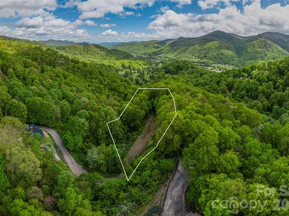 391 Valley View Dr, Maggie Valley, NC 28751