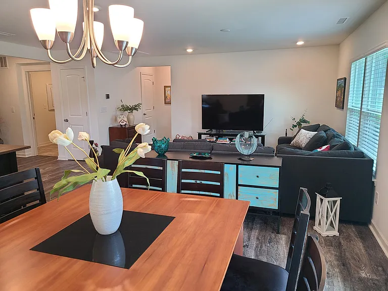 218 Pilsen Dr — Photo 5