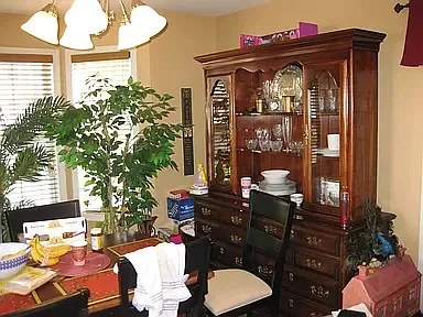 421 Maywood Ct — Photo 7