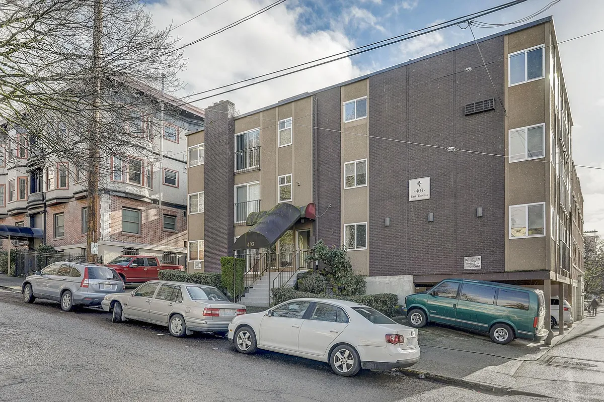 Building Photo - East Thomas Suites