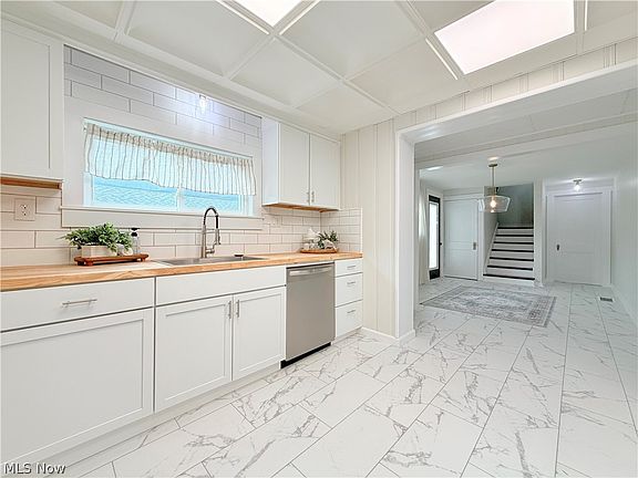 5th image of 809 32nd St