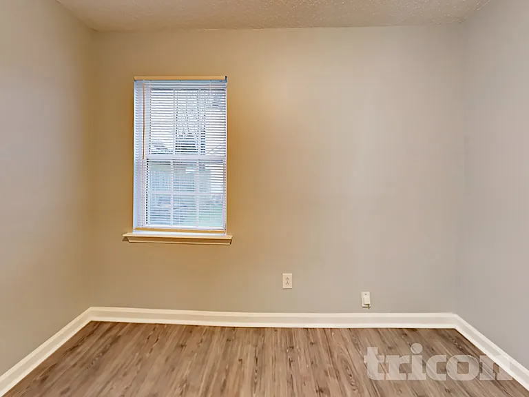 3722 Hunters Run Ln — Photo 13