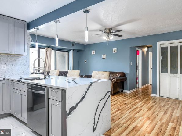 623 Center St APT 101, Herndon, VA 20170