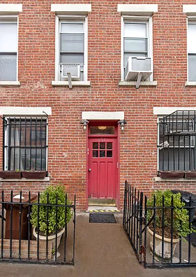 Rented by SERHANT. | media 9
