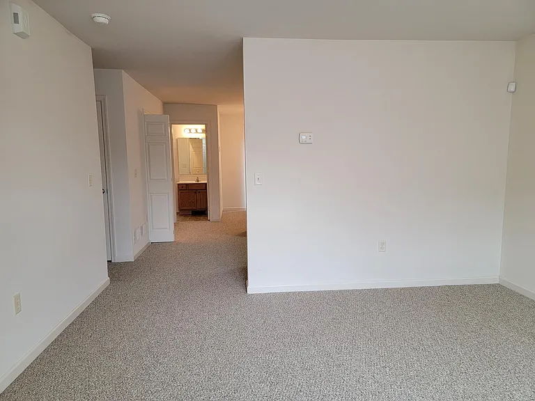 257 Ammon Ave — Photo 6