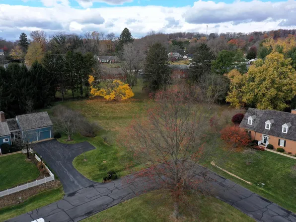 211 Yardley Sq, Staunton, VA 24401