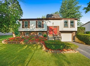 317 Bedford Rd, Bolingbrook, IL 60440